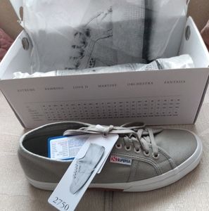 NWT 2750 Superga platform sneakers size 10